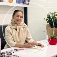 دکتر فرح ناز قاسمی